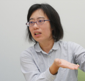 井下 聡子 氏